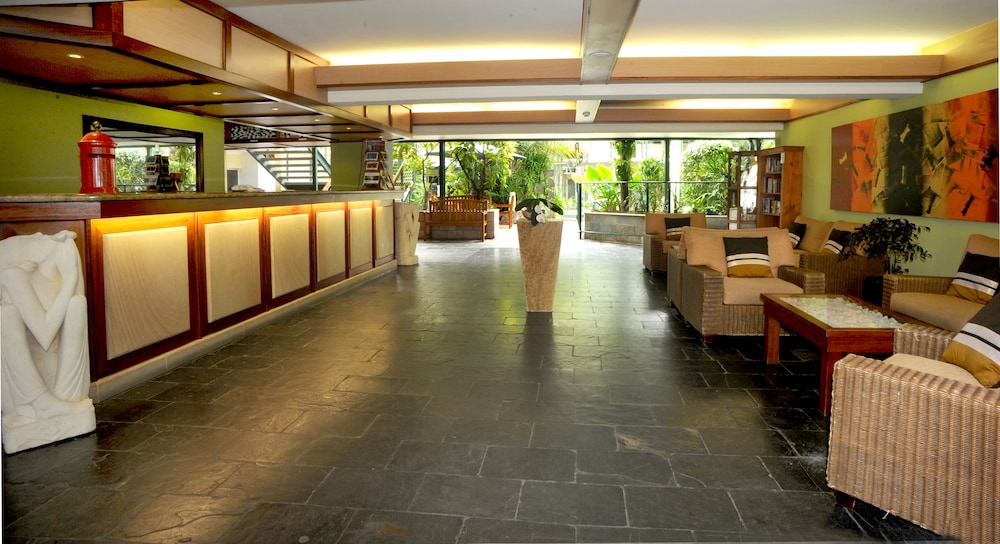 Bay Village Tropical Retreat 10/45