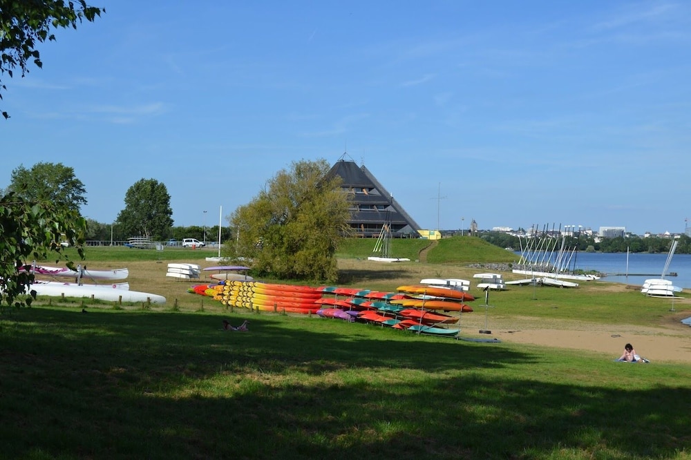 Mercure Angers Lac De Maine 43/49