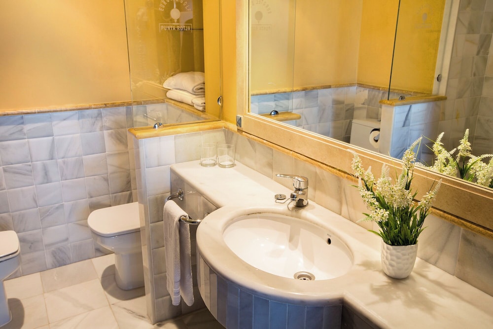 Select, Tower, Twin Beds, Sea View, Sofa، Hipotels Eurotel Punta Rotja 3/3