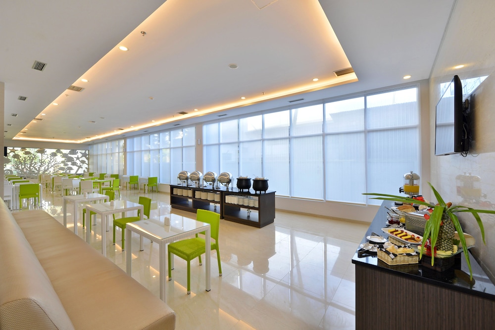 Whiz Hotel Sudirman Cilacap 41/60