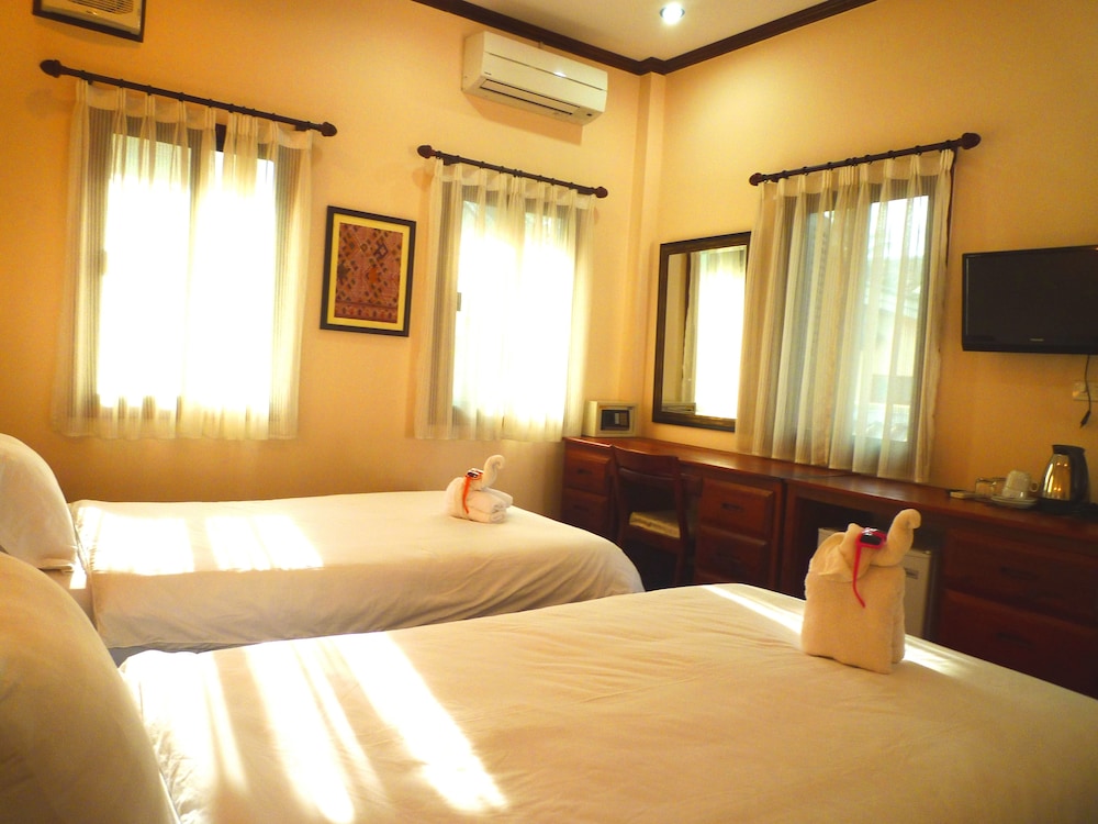 STANDARD, TWIN BEDS, PATIO
