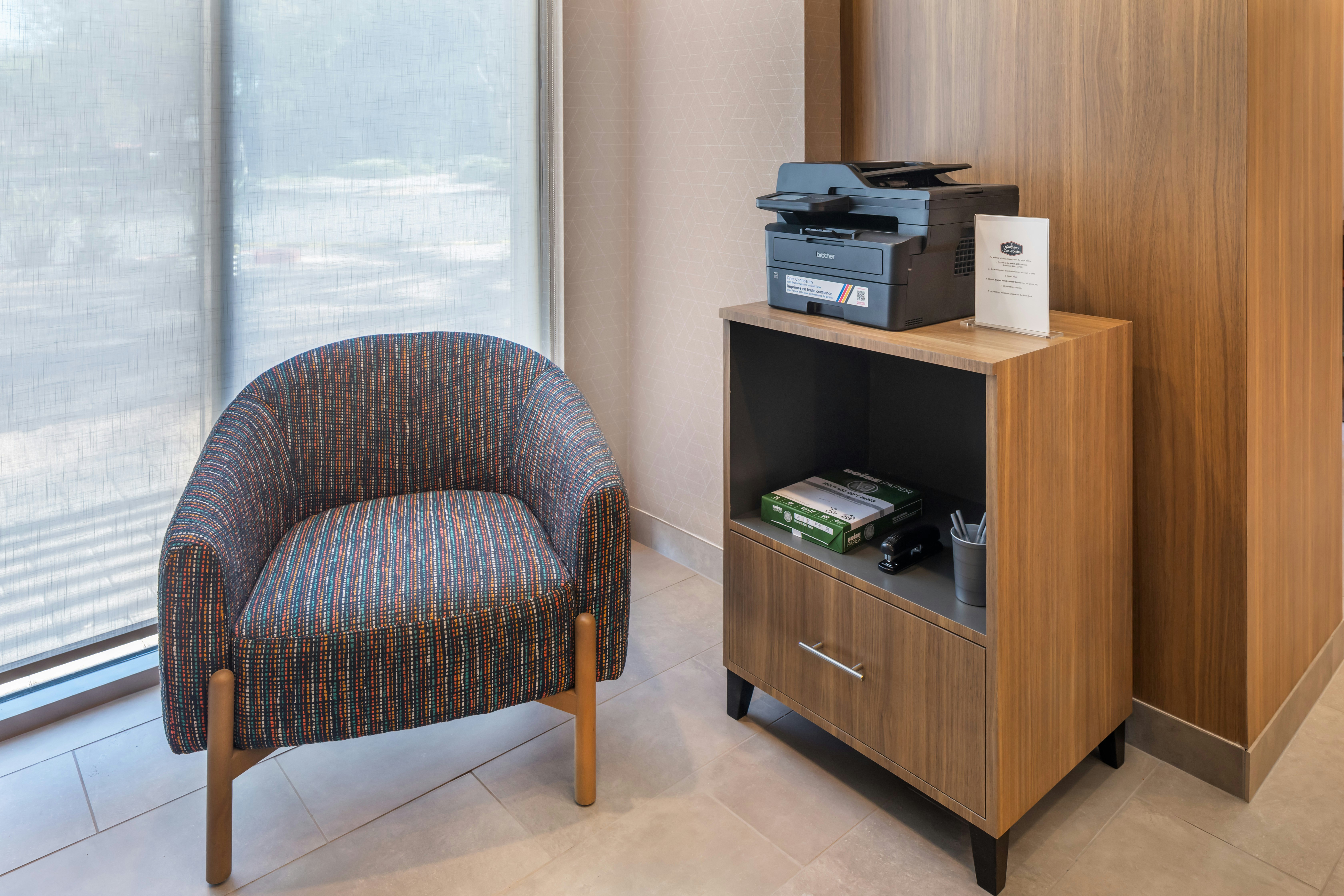 Hampton Inn Suites Riverside Corona East 53/66