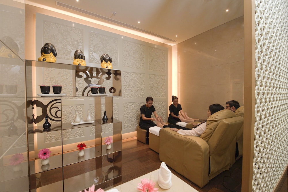 Niranta Airport Transit Hotel & Lounge Terminal 2 Arrivals 52/78