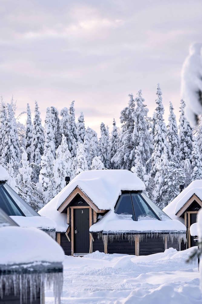 Northern Lights Village Levi 6/48