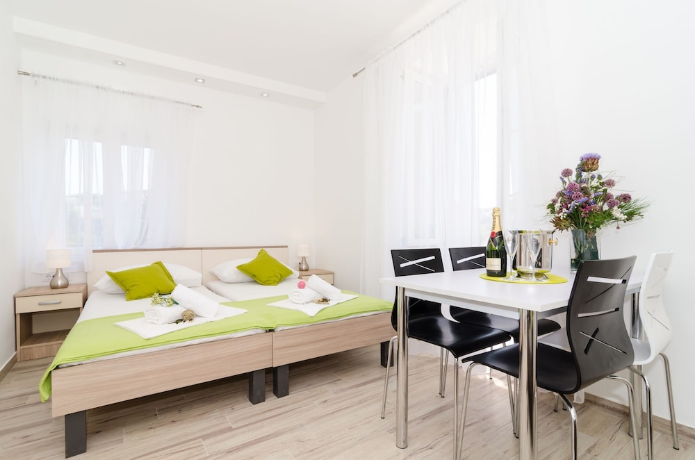 APARTMENTS GABRIERI 48/59