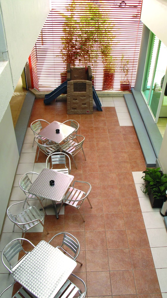 RS Suites Hotel 26/47