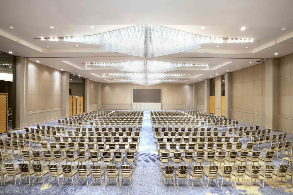 Vasa Hotel Surabaya 70/84
