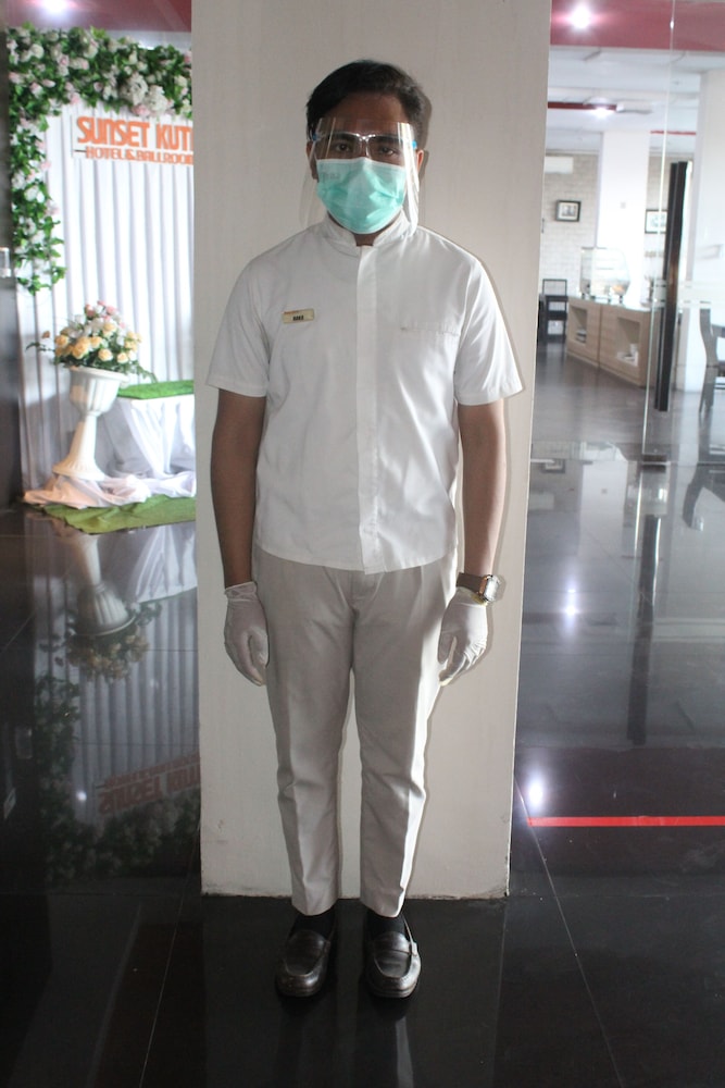 100 Sunset Hotel Kuta 7/66