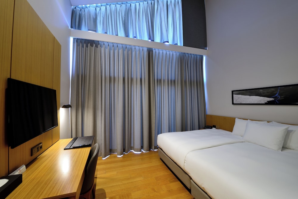 Hollywood, Deluxe, 2 Double Beds