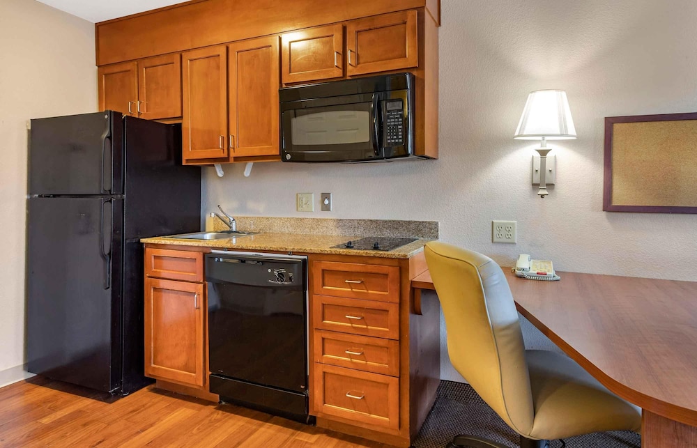Extended Stay America Suites Houston - IAH Airport 49/62