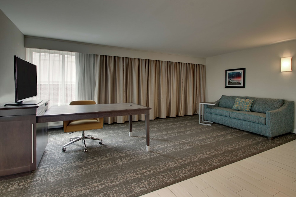 Hampton Inn By Hilton Pawtucket 24/35