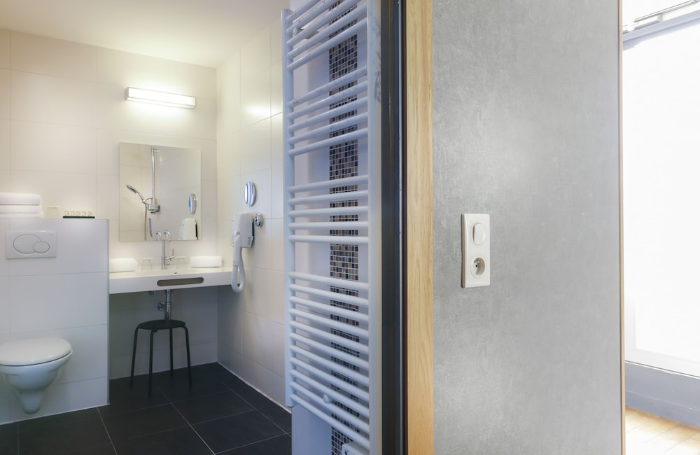 AMBRE HOTEL 35/39