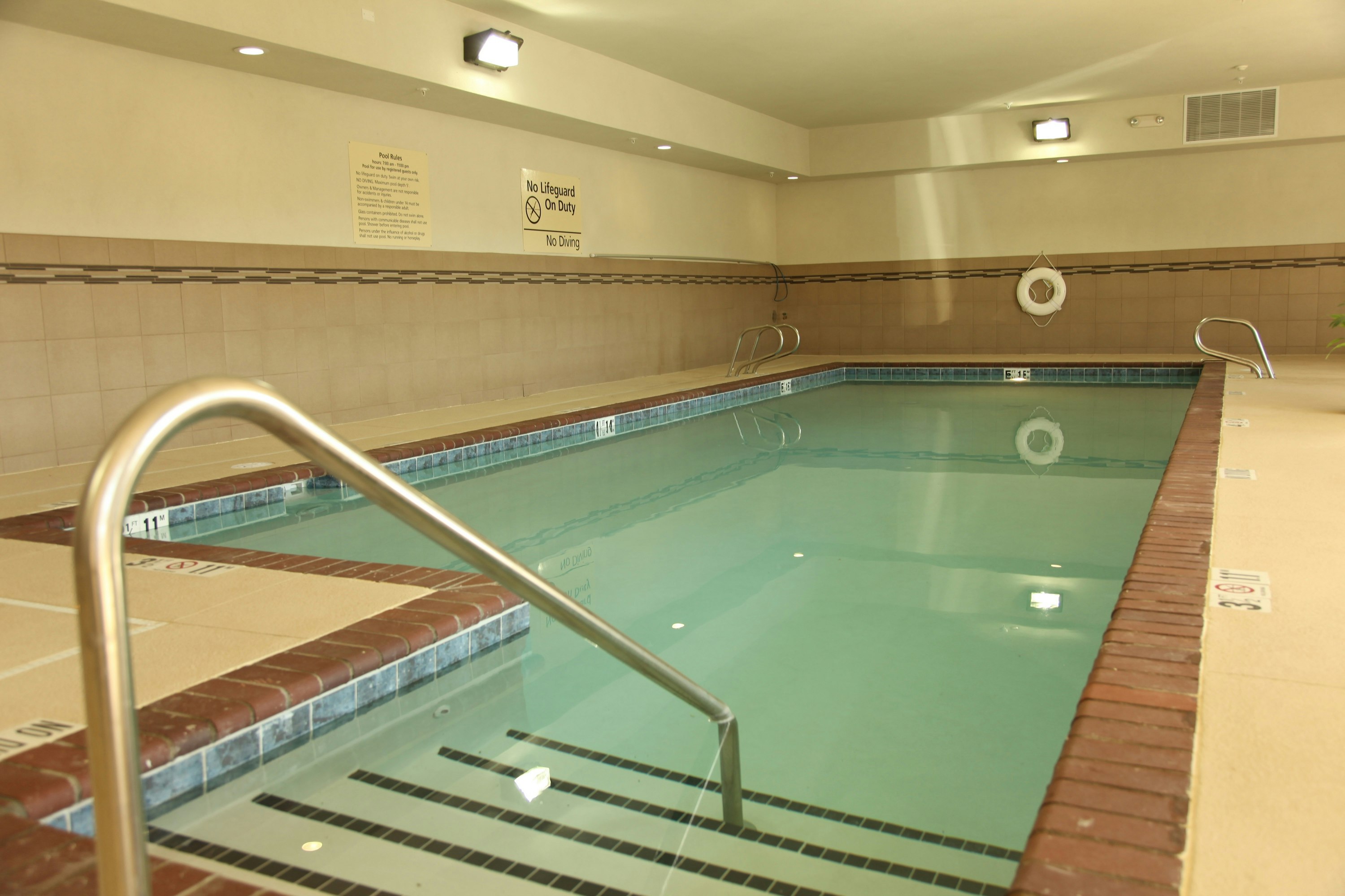 Hampton Inn And Suites Carlsbad Nm 16/37