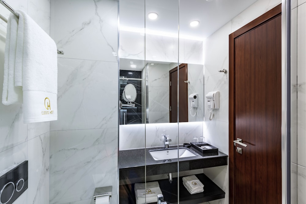 غرفة سوبيريور بسرير كينج، Clocks Hotel Tbilisi 3/5