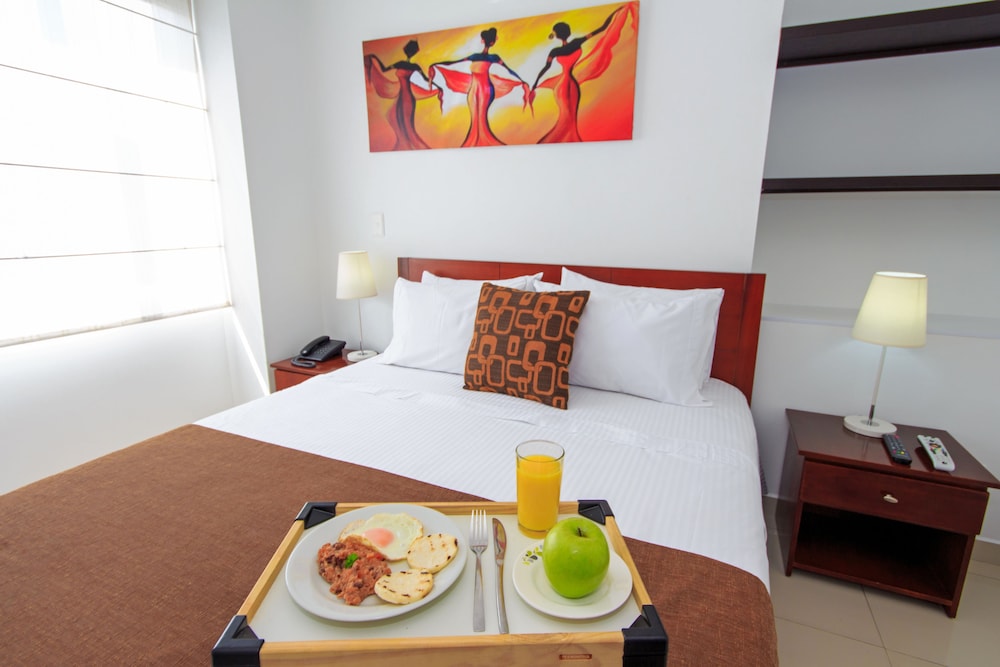 122 Plaza Apartahotel 41/56