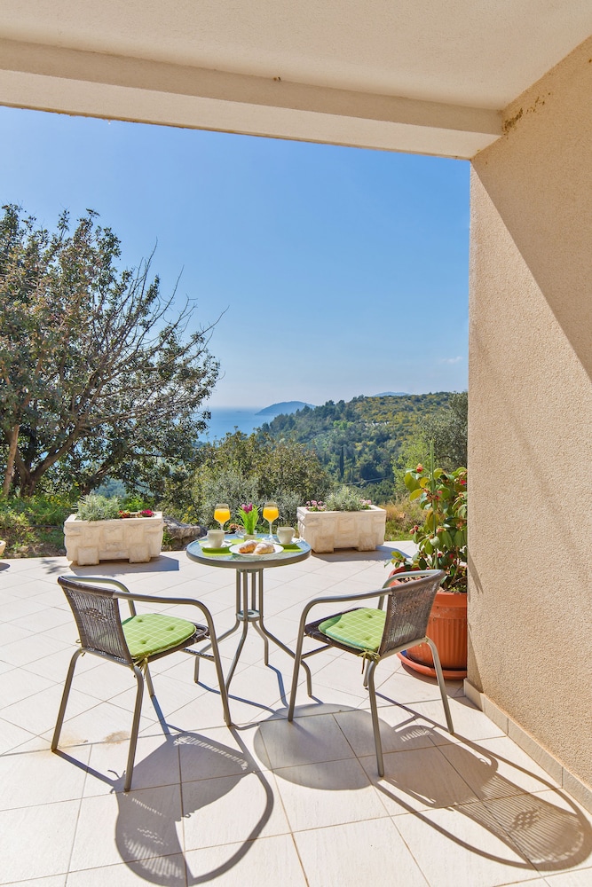 Residences Island View 24/34