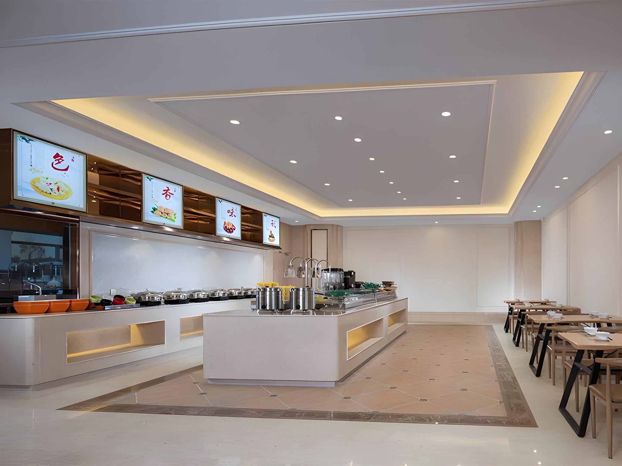 Vienna International Hotel (Xianyou High-speed Railway Station Store) 9/32