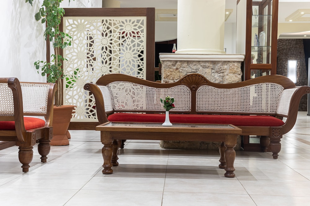 PRIDEINN PARADISE BEACH HOTEL AND SPA 56/79