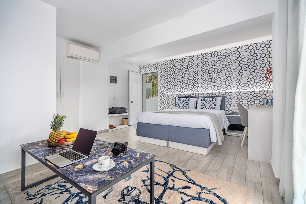 Maison 66 Riviera Hotels 8/50