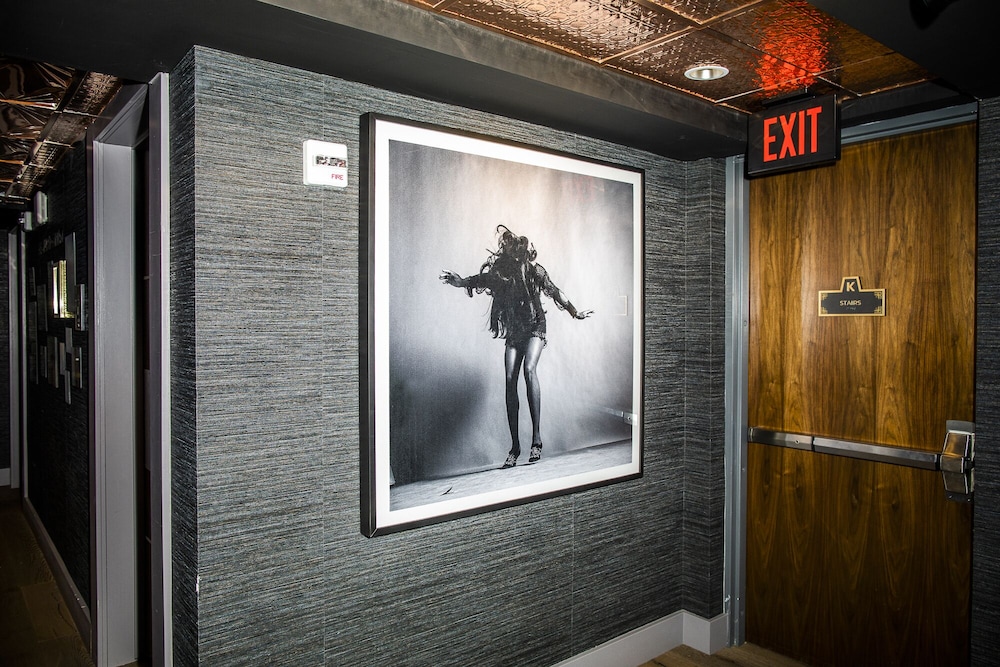 The Kindler Hotel 26/41
