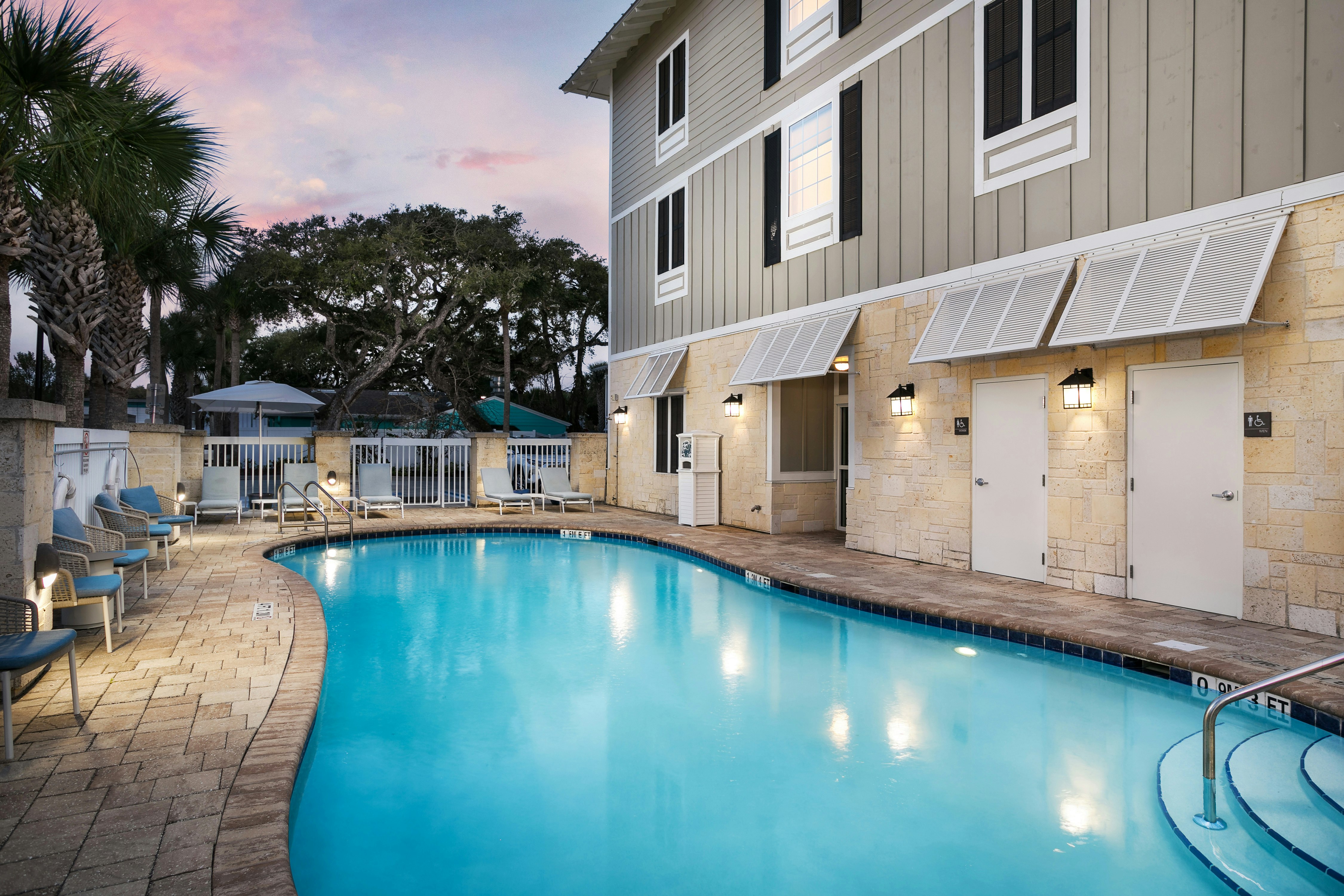 Hampton Inn New Smyrna Beach 74/75