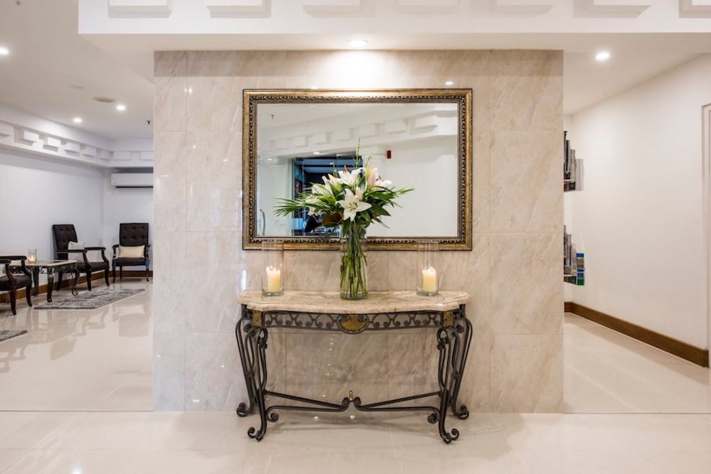 Fino Hotel And Suites 4/34