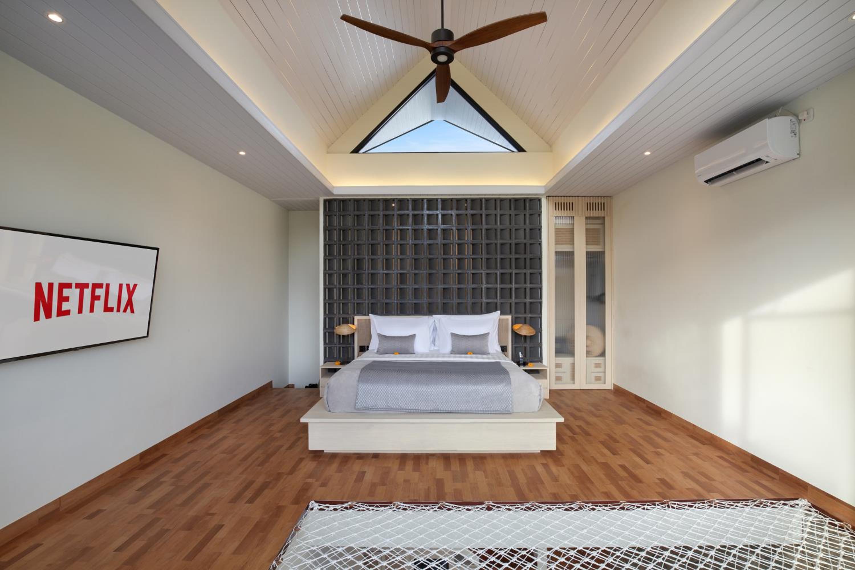 1 BEDROOM, LOFT, VILLA, PRIVATE POOL