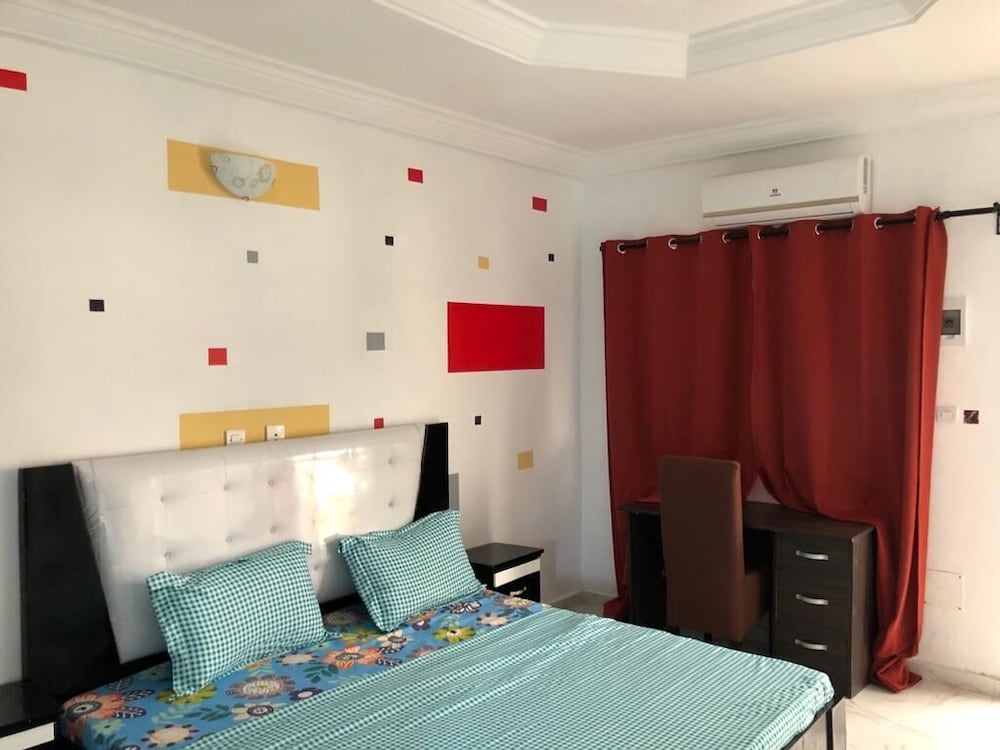 COMFORT, STUDIO, SUITE, KING BED