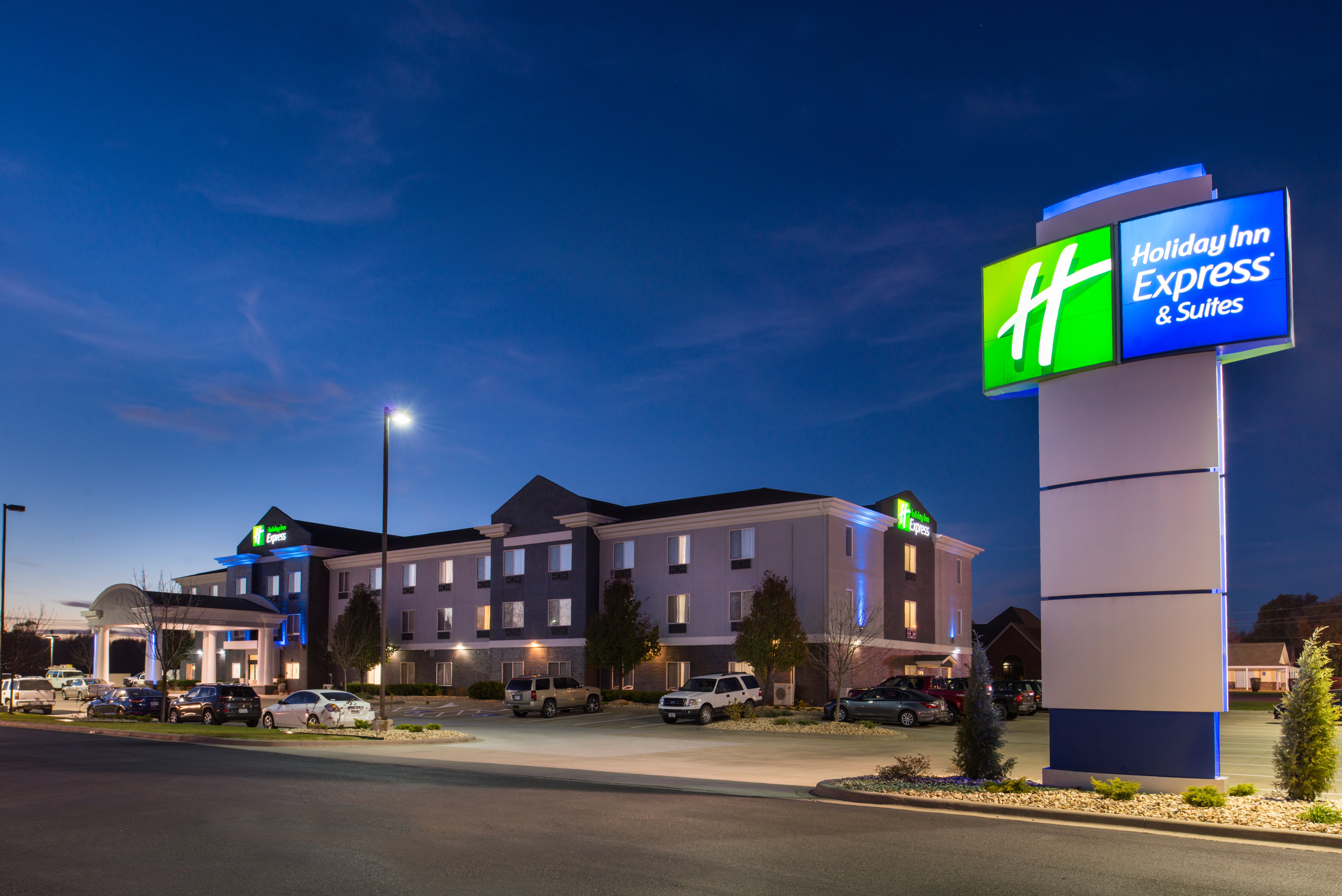 Holiday Inn Express Hotel And Suites Pittsburg 70/73