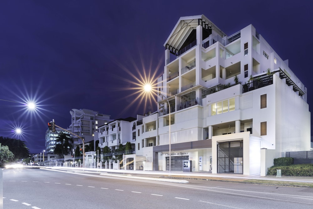 Cairns City Apartments 3/61