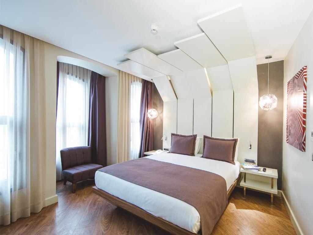 Deluxe, City View, Maroon Hotel Pera 4/7