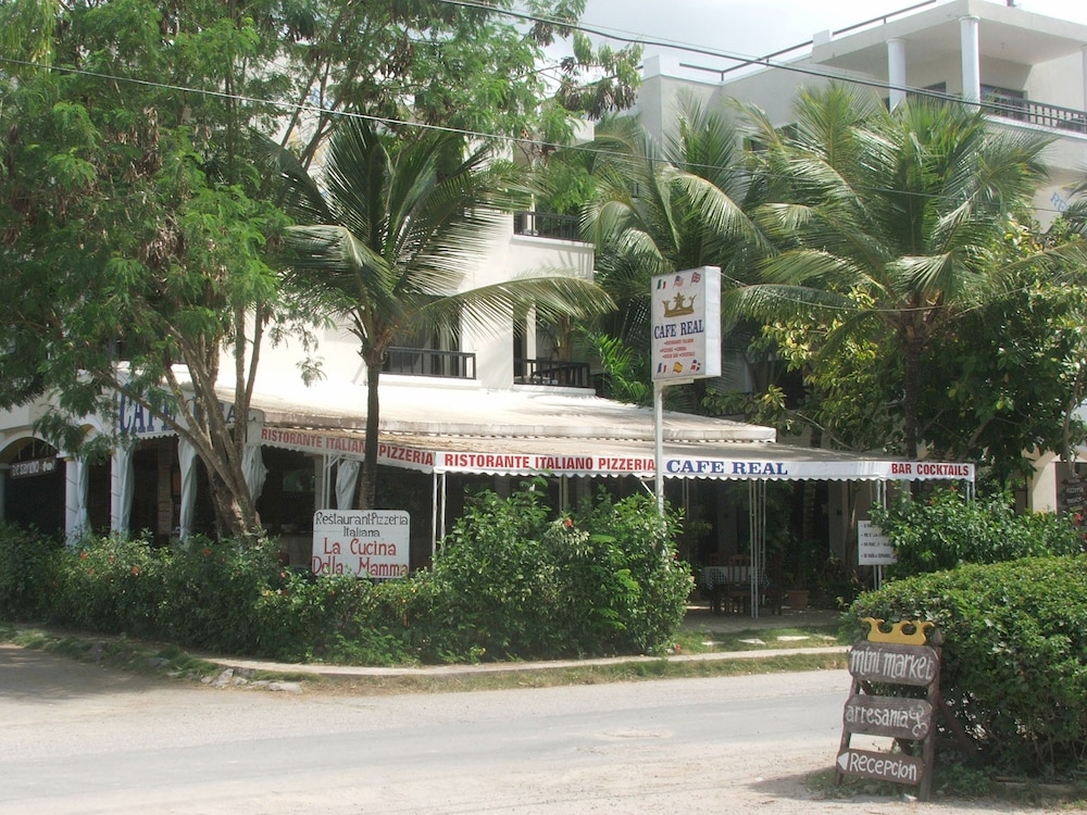 Plaza Real Resort 6/50