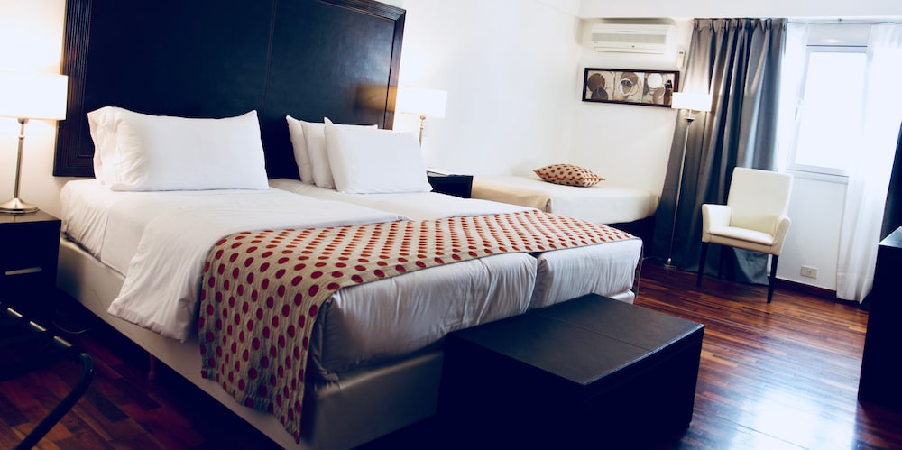 HOTEL TOLOSA 13/75