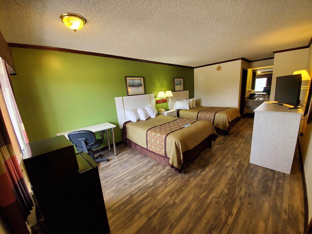 Days Inn by Wyndham Monett 16/25