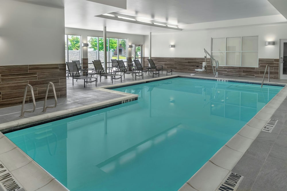 FAIRFIELD INN AND SUITES ATLANTA ACWORTH 26/50