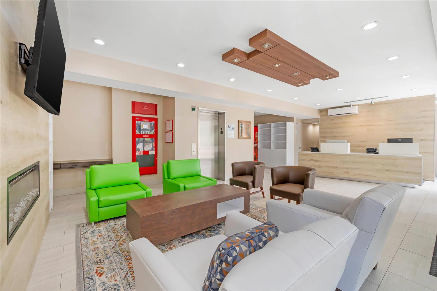 Country Inn & Suites by Radisson, Staten Island 7/11