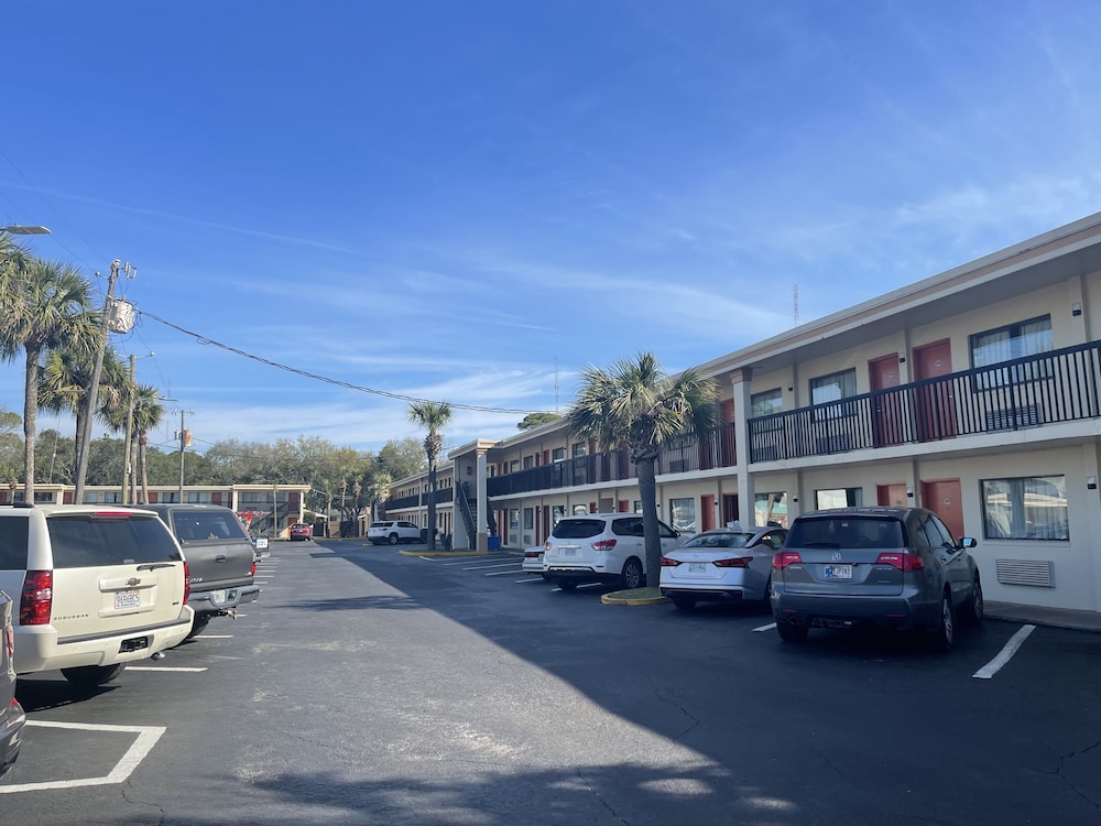 Hole Inn the Wall Hotel - Sunset Plaza - Fort Walton Beach 37/50