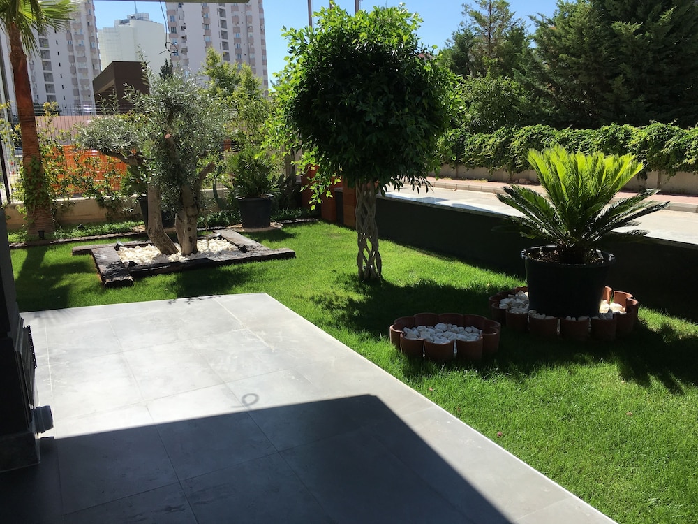 Bmk Suites And Apartments 38/50