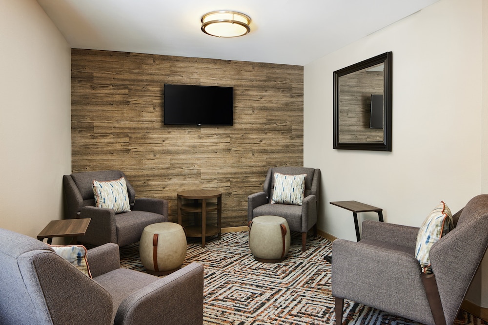 Candlewood Suites Charleston - Northwoods, an IHG Hotel 25/50