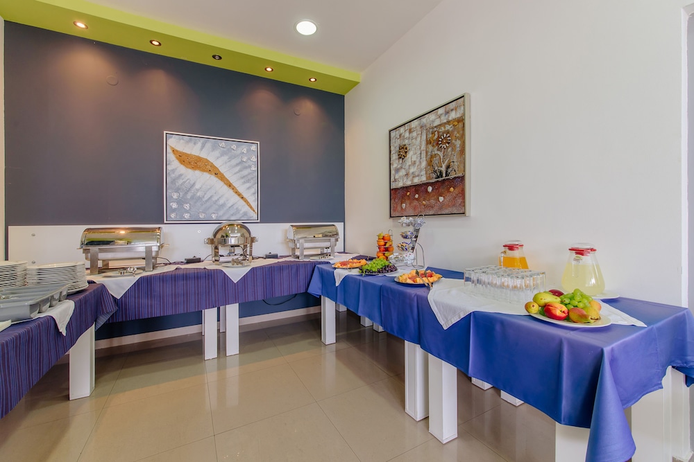 Hotel Novi 8/20