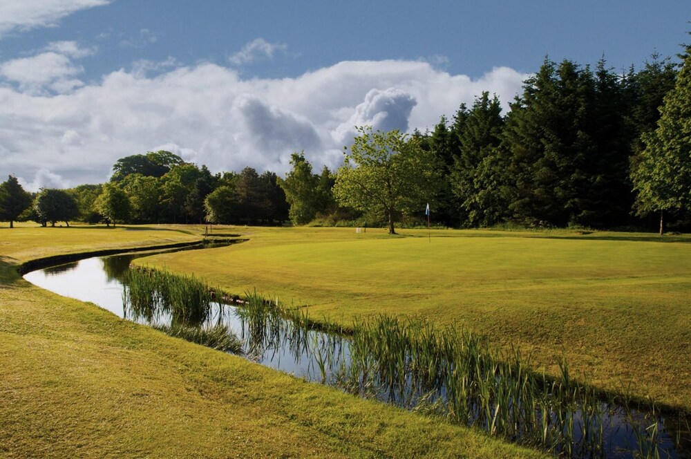 The Green Hotel Golf Leisure Resort 58/60