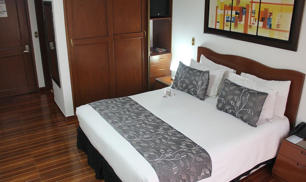 HOTEL SALITRE REAL(FORMERLY SALITRE RUGAL) 4/32