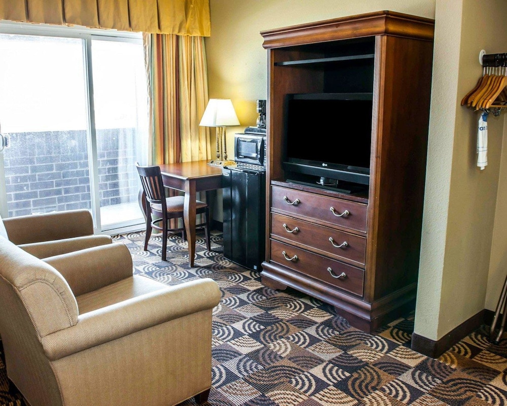 Comfort Inn & Suites Indianapolis Northwest - College Park 23/39