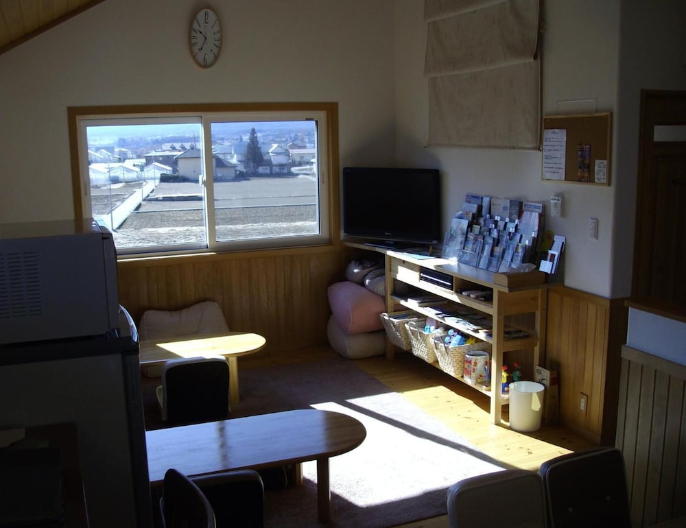 Lodge Orange Cabin 52/63