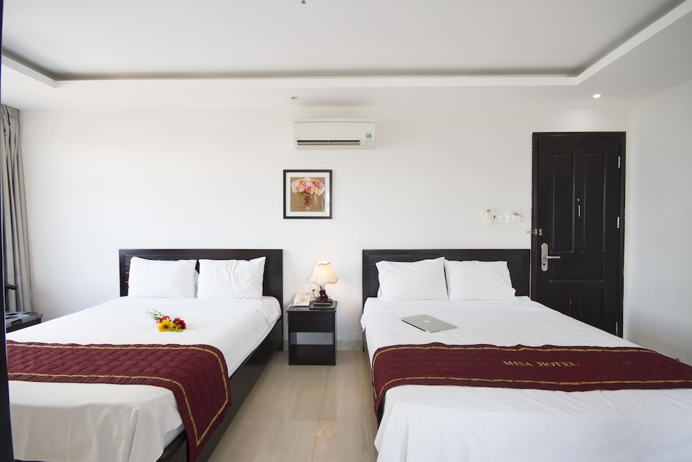 Misa Hotel 22/75