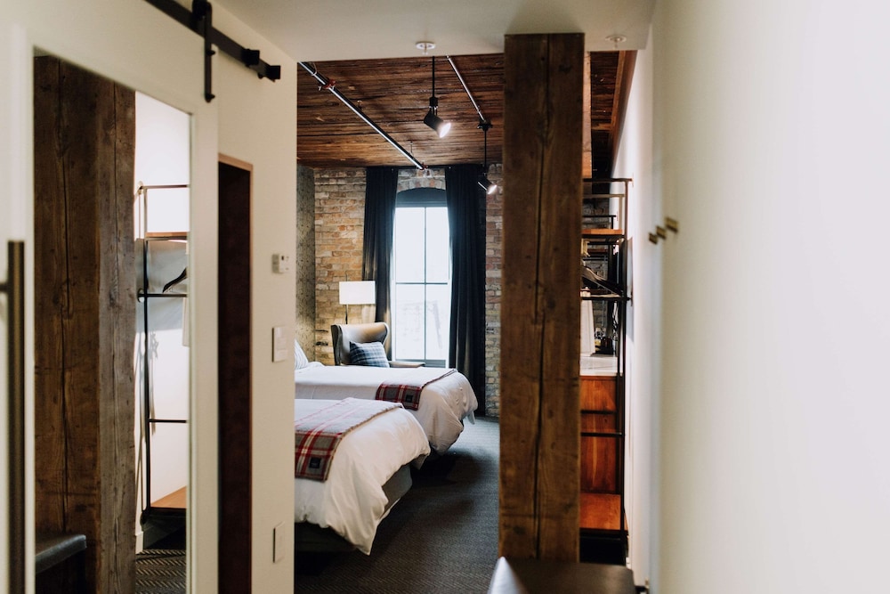 Hewing Hotel 23/81