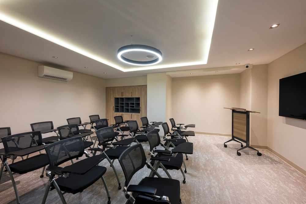 Tunel Residence Hotel 63/71