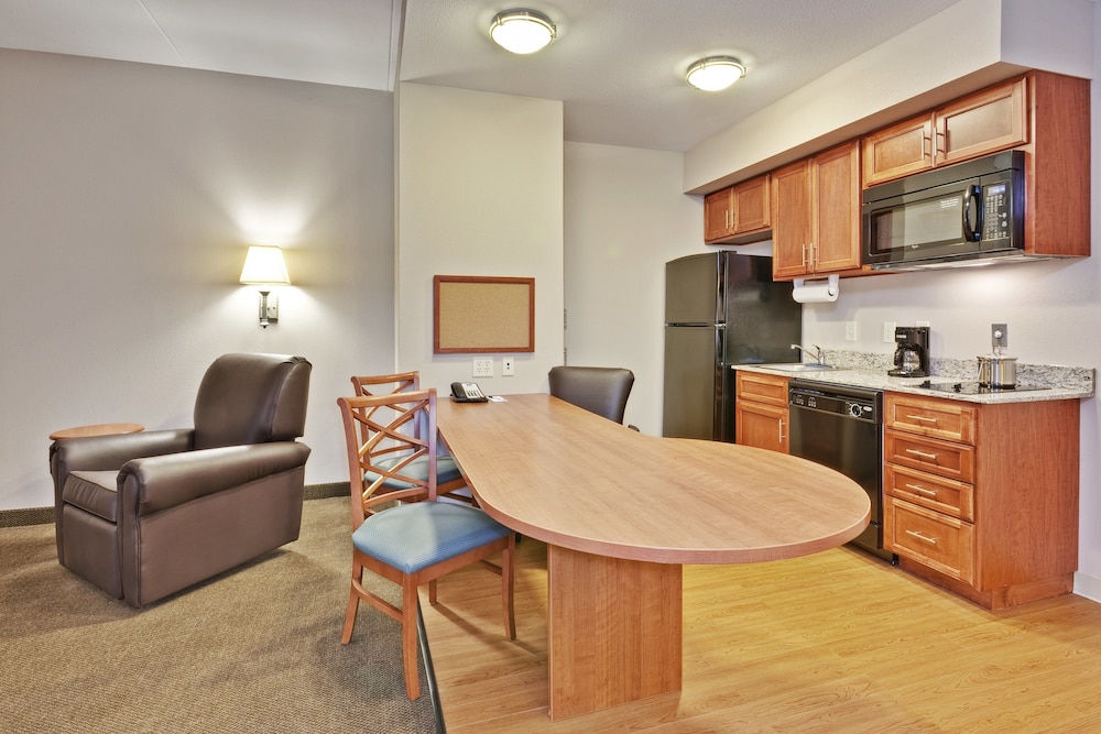 Candlewood Suites Murfreesboro 39/58