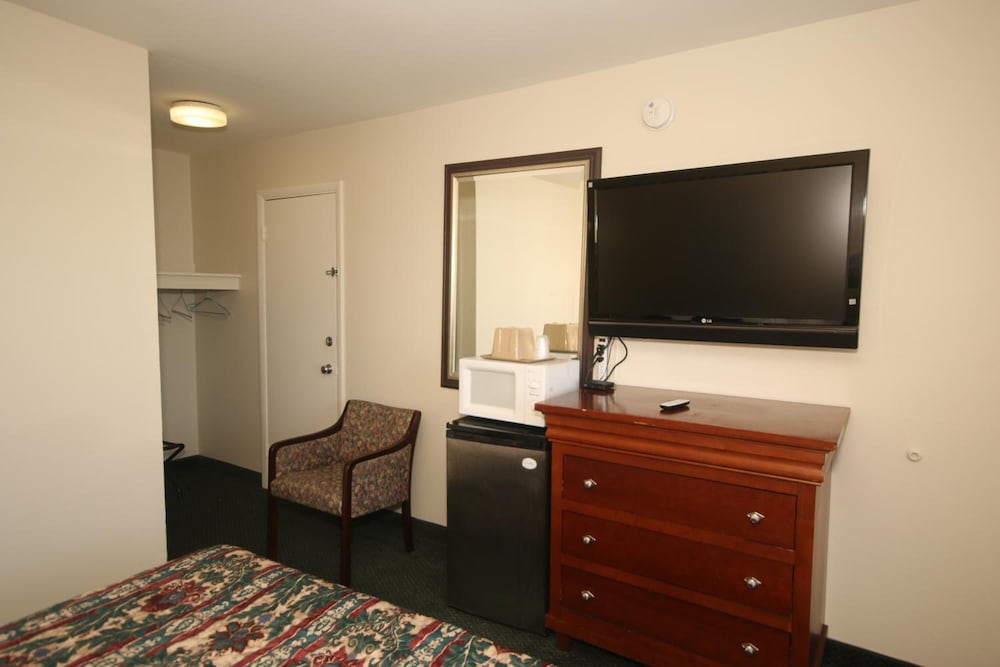 Royal Inn Charlotte Airport Hotel 24/31