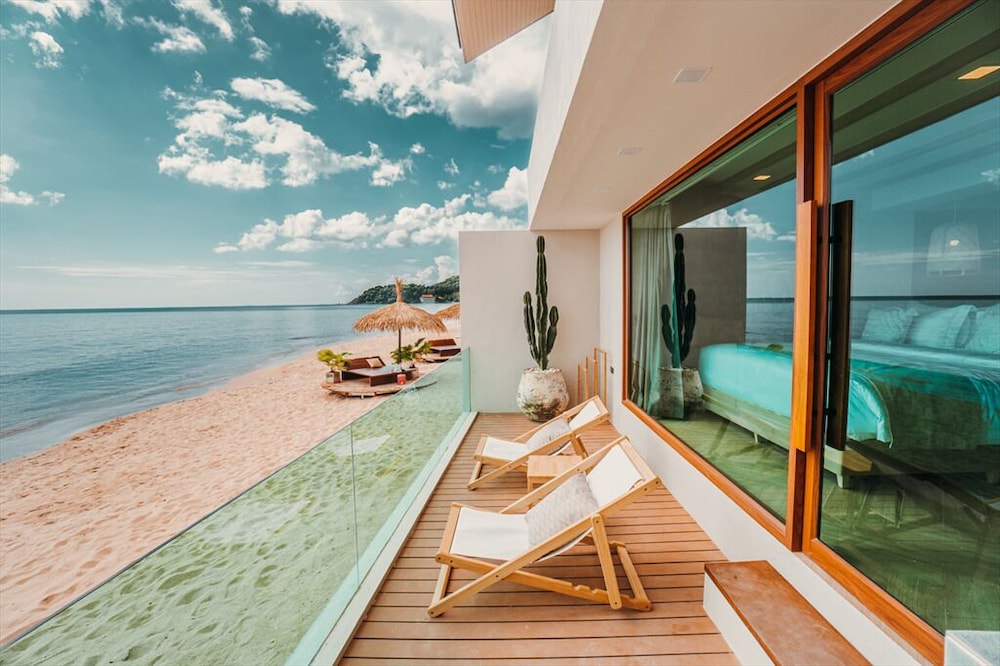 Maldives Beach Resort 27/56